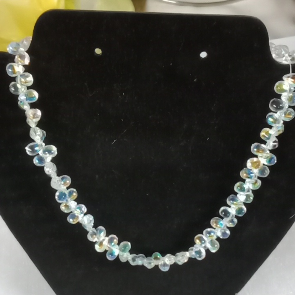 Irredasent Type Teardrop Bead necklace #961